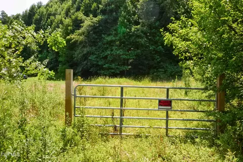 851 Browns Branch Road Hampton Tn 37658, Hampton, TN 37658 photo 40