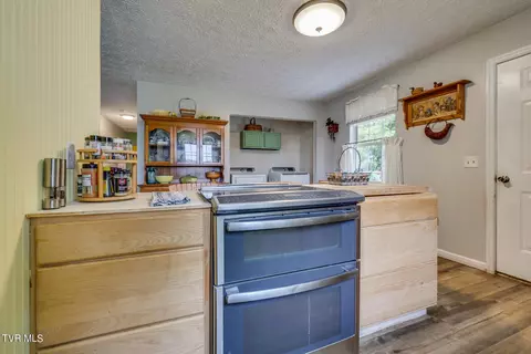 Kitchen - 175 Witcher Lane Erwin Tn 37650, Erwin, TN 37650 photo 4 of 4