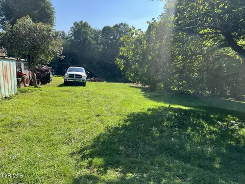 Exterior - 159 Oliver Hollow Road Hampton Tn 37658, Hampton, TN 37658 photo 6 of 7