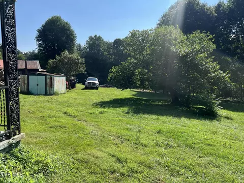 Exterior - 159 Oliver Hollow Road Hampton Tn 37658, Hampton, TN 37658 photo 3 of 7