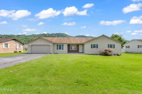 121 Thomas Lincoln Place Place Elizabethton Tn 37643, Elizabethton, TN 37643