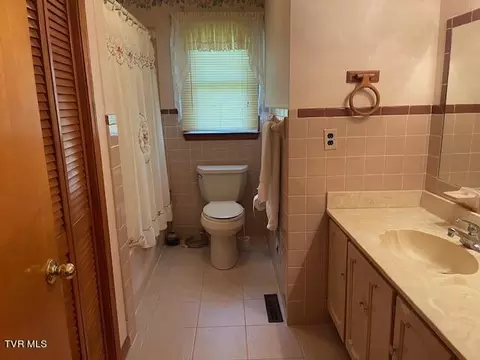 106 Parsley Street Erwin Tn 37650, Erwin, TN 37650 photo 5