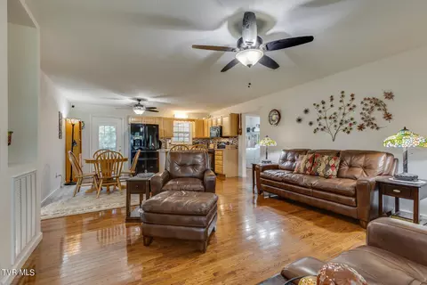 186 Kincheloe Road Fall Branch Tn 37656, Fall Branch, TN 37656 photo 6
