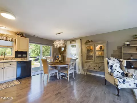 Dining - 1141 Williams Road Erwin Tn 37650, Erwin, TN 37650 photo 1 of 1
