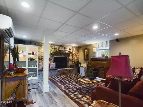 Living - 1141 Williams Road Erwin Tn 37650, Erwin, TN 37650 photo 3 of 5
