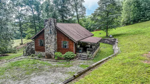 210 Pond Mtn Lane Hampton Tn 37658, Hampton, TN 37658