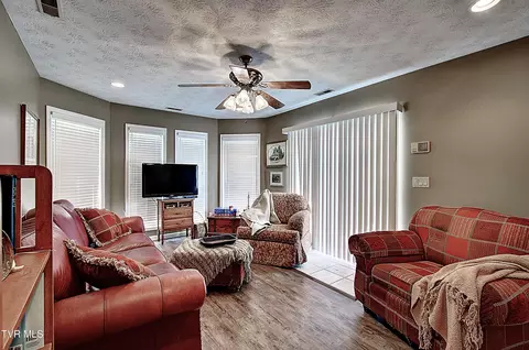 Living - 410 Shadden Road Gray Tn 37615, Gray, TN 37615 photo 6 of 6