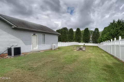Exterior - 410 Shadden Road Gray Tn 37615, Gray, TN 37615 photo 3 of 10