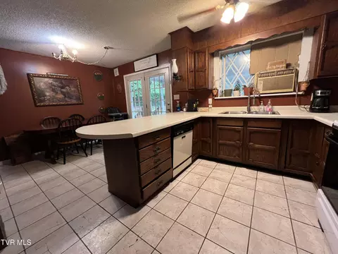 Kitchen - 650 Hill Avenue Erwin Tn 37650, Erwin, TN 37650 photo 2 of 3
