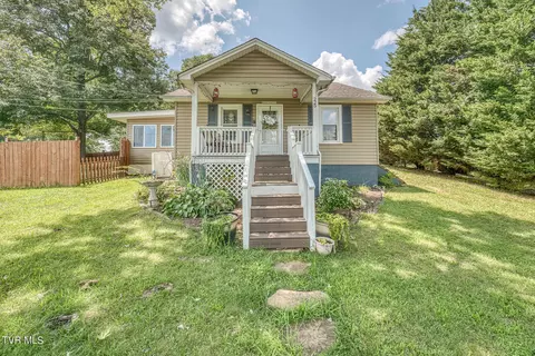 225 Dover Avenue Mount Carmel Tn 37645, Mount Carmel, TN 37645