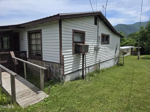 354 Mountain View Drive Drive Hampton Tn 37658, Hampton, TN 37658 photo 7