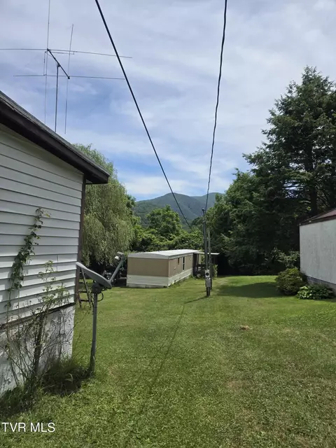 354 Mountain View Drive Drive Hampton Tn 37658, Hampton, TN 37658 photo 9