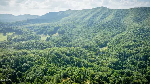 321 Browns Branch Road Hampton Tn 37658, Hampton, TN 37658 photo 16