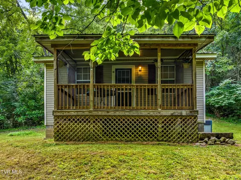 6431 War Creek Road Thorn Hill Tn 37881, Thorn Hill, TN 37881