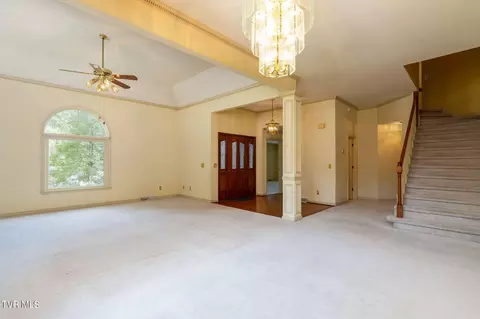 Living - 4 Mcgregor Place Johnson City Tn 37604, Johnson City, TN 37604 photo 11 of 11