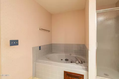 Bath - 4 Mcgregor Place Johnson City Tn 37604, Johnson City, TN 37604 photo 3 of 6