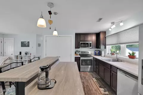 Kitchen - 17478 Ridgeview Drive Abingdon Va 24211, Abingdon, VA 24211 photo 4 of 5