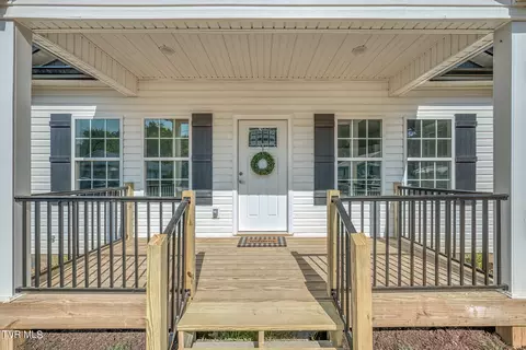 721 Maple Avenue Erwin Tn 37650, Erwin, TN 37650 photo 2