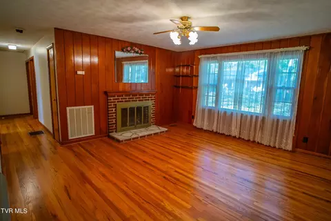 101 Wright Lane Bristol Tn 37620, Bristol, TN 37620 photo 8