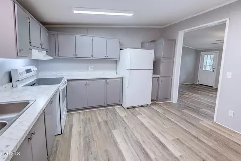85 3rd Street Midway Tn 37809, Midway, TN 37809 photo 7