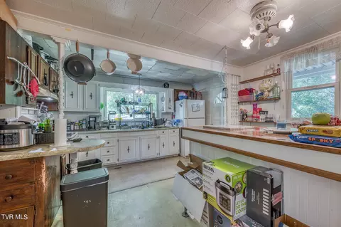 Kitchen - 1005 Baxter Street Johnson City Tn 37601, Johnson City, TN 37601 photo 1 of 3