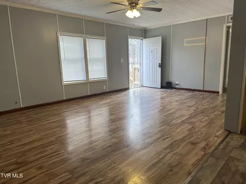 Living - 386 Old Mill Road Keokee Va 24265, Keokee, VA 24265 photo 2 of 2