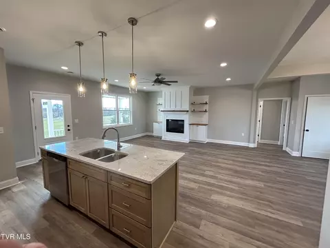 2016 Old Stage Road Greeneville Tn 37745, Greeneville, TN 37745 photo 10