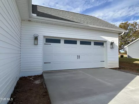 2016 Old Stage Road Greeneville Tn 37745, Greeneville, TN 37745 photo 4