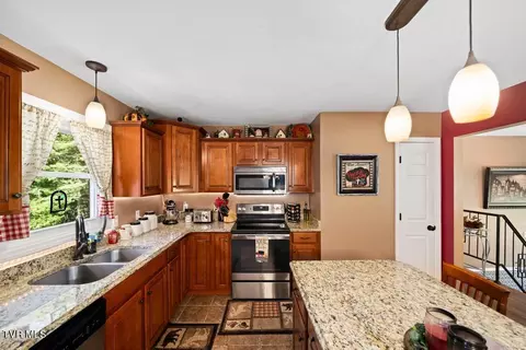 Kitchen - 222 Cherokee Circle Erwin Tn 37650, Erwin, TN 37650 photo 2 of 3