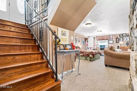 Entry Way - 222 Cherokee Circle Erwin Tn 37650, Erwin, TN 37650 photo 4 of 5