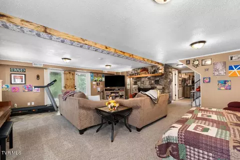 Living - 222 Cherokee Circle Erwin Tn 37650, Erwin, TN 37650 photo 4 of 4