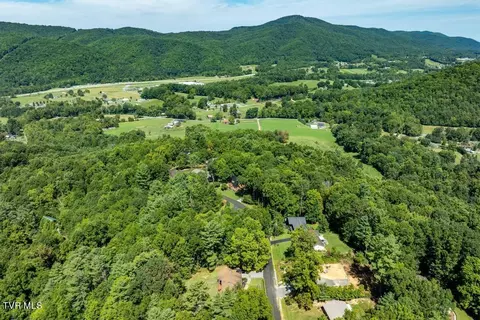 View/Area - 222 Cherokee Circle Erwin Tn 37650, Erwin, TN 37650 photo 10 of 12