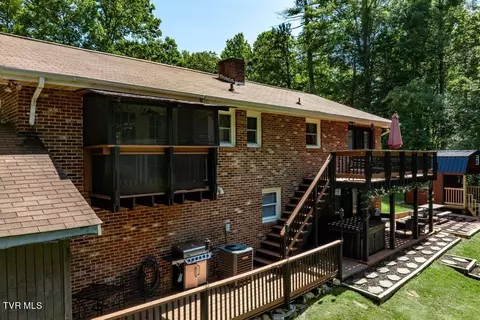 Exterior - 222 Cherokee Circle Erwin Tn 37650, Erwin, TN 37650 photo 11 of 37