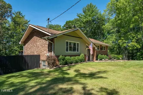 Exterior - 222 Cherokee Circle Erwin Tn 37650, Erwin, TN 37650 photo 16 of 37
