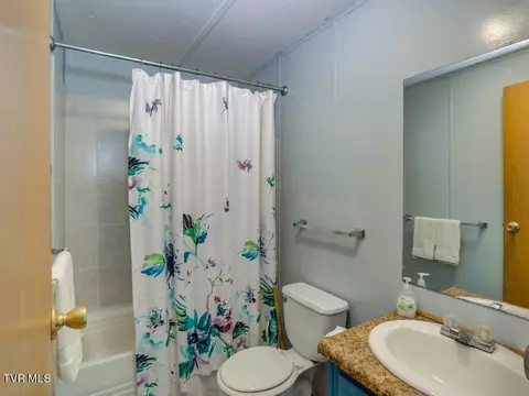 Bath - 1302 Rittertown Road Hampton Tn 37658, Hampton, TN 37658 photo 3 of 3