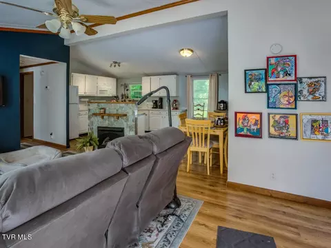 Living - 1302 Rittertown Road Hampton Tn 37658, Hampton, TN 37658 photo 1 of 3