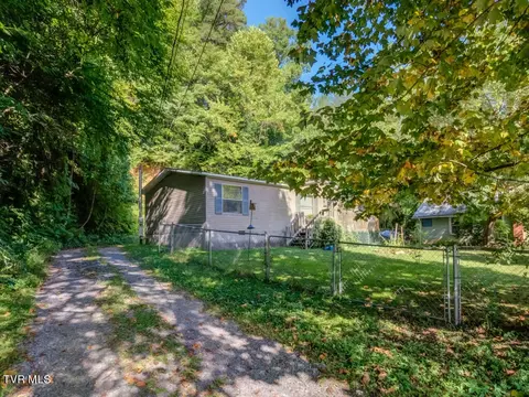 Exterior - 1302 Rittertown Road Hampton Tn 37658, Hampton, TN 37658 photo 4 of 12