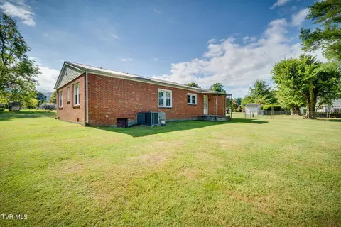 Exterior - 1115 Mountainview Road Erwin Tn 37650, Erwin, TN 37650 photo 5 of 6