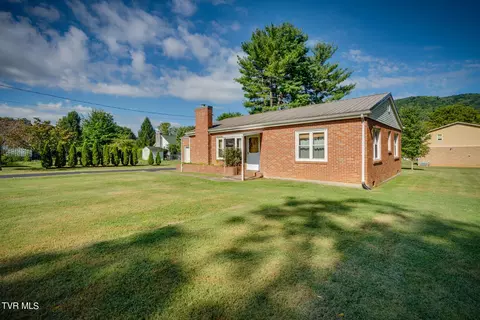 Exterior - 1115 Mountainview Road Erwin Tn 37650, Erwin, TN 37650 photo 2 of 6