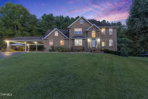 425 Logan Circle Bluff City Tn 37618, Bluff City, TN 37618