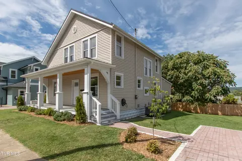 102 Oak Street Street Bristol Va 24201, Bristol, VA 24201