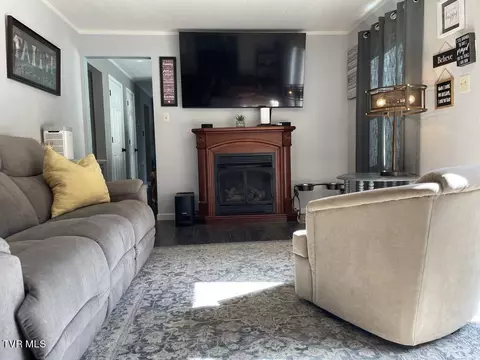 Living - 305 Grant Street Wise Va 24293, Wise, VA 24293 photo 2 of 2