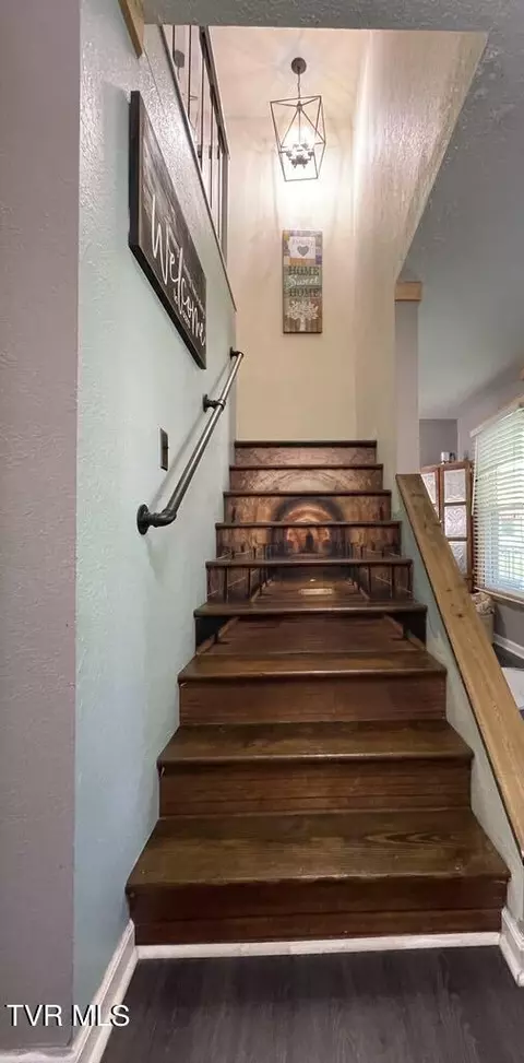Entry Way - 305 Grant Street Wise Va 24293, Wise, VA 24293 photo 6 of 7