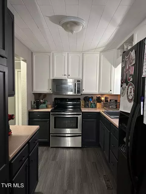 Kitchen - 305 Grant Street Wise Va 24293, Wise, VA 24293 photo 2 of 2