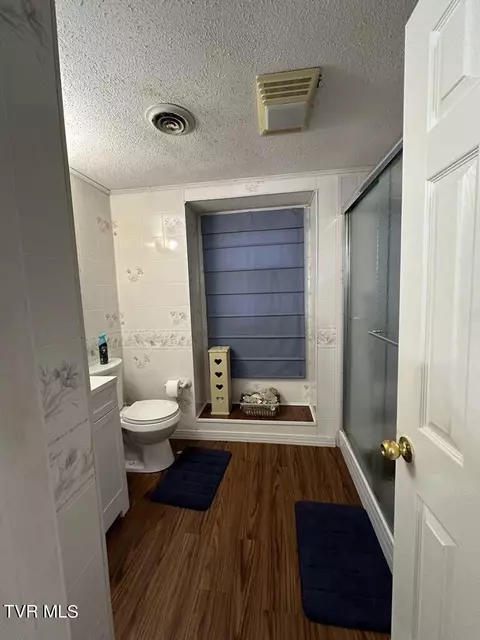 Bath - 305 Grant Street Wise Va 24293, Wise, VA 24293 photo 2 of 4
