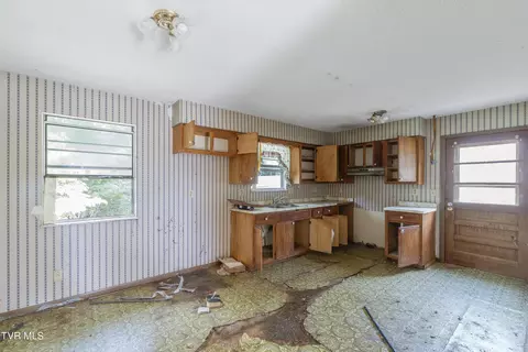 227 Schofield Drive Greeneville Tn 37745, Greeneville, TN 37745 photo 4