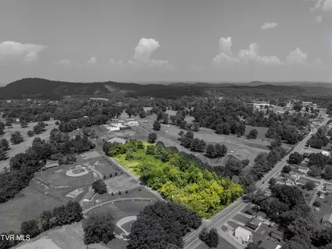 802 Country Club Court Johnson City Tn 37601, Johnson City, TN 37601