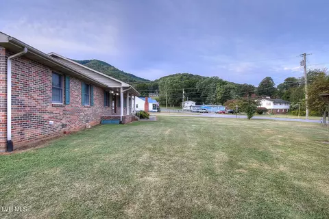 103 Mountain View Drive Hampton Tn 37658, Hampton, TN 37658 photo 4