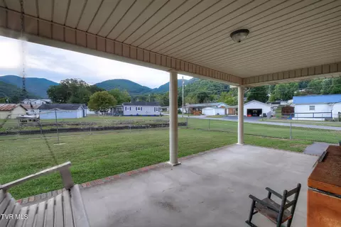 103 Mountain View Drive Hampton Tn 37658, Hampton, TN 37658 photo 32