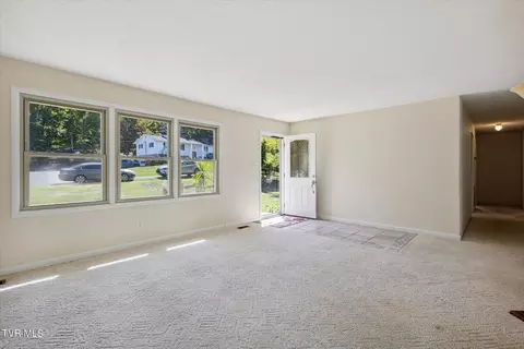192 Rhody Drive Gray Tn 37615, Gray, TN 37615 photo 8